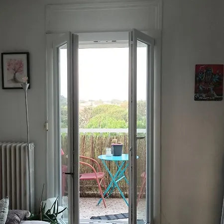 Apartment Vue Degagee Celleneuve